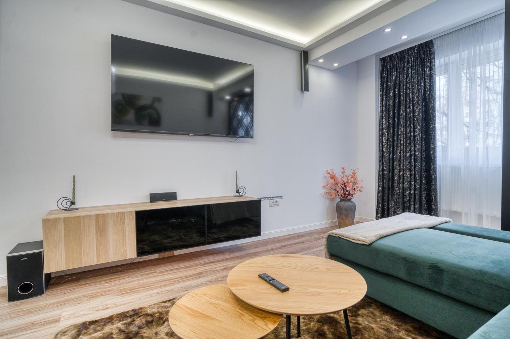 City Chic Retreat: Newly Renovated 1Br Apartment Bukarest Exterior foto